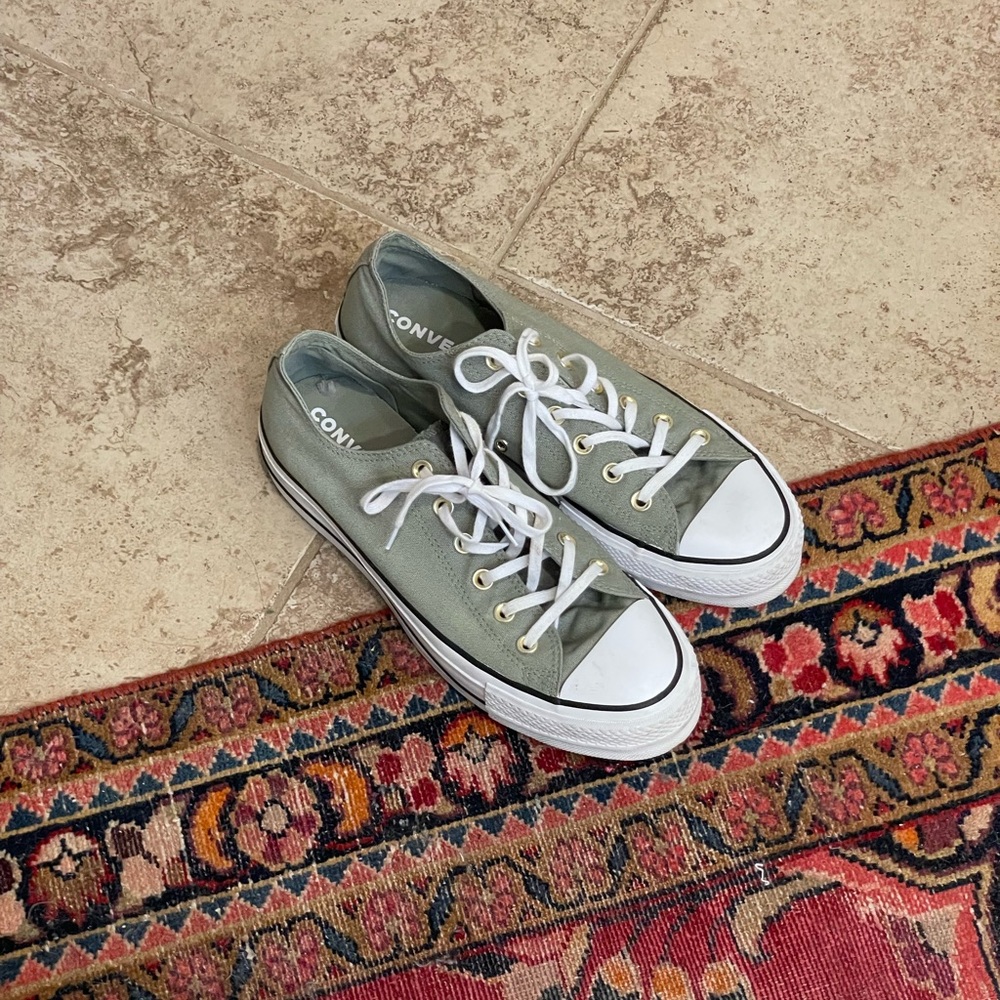 Low Top Sage Green Converse Women’s 10 Platform - Picture 2 of 5